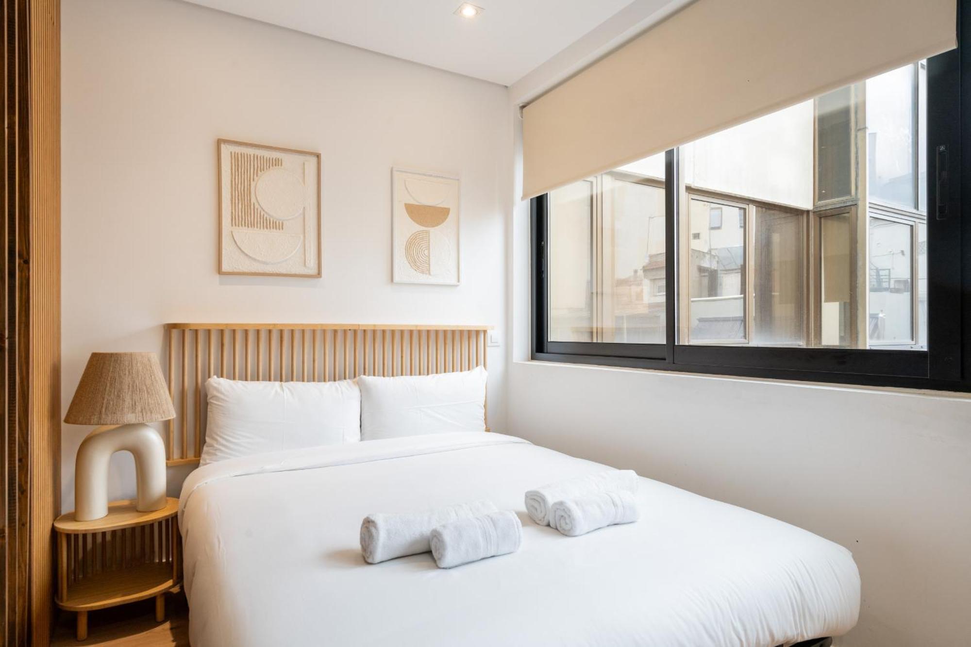 Apartamento Reformado Para 6 Personas En Plena Gran Via Alquiler Temporal Madrid Esterno foto