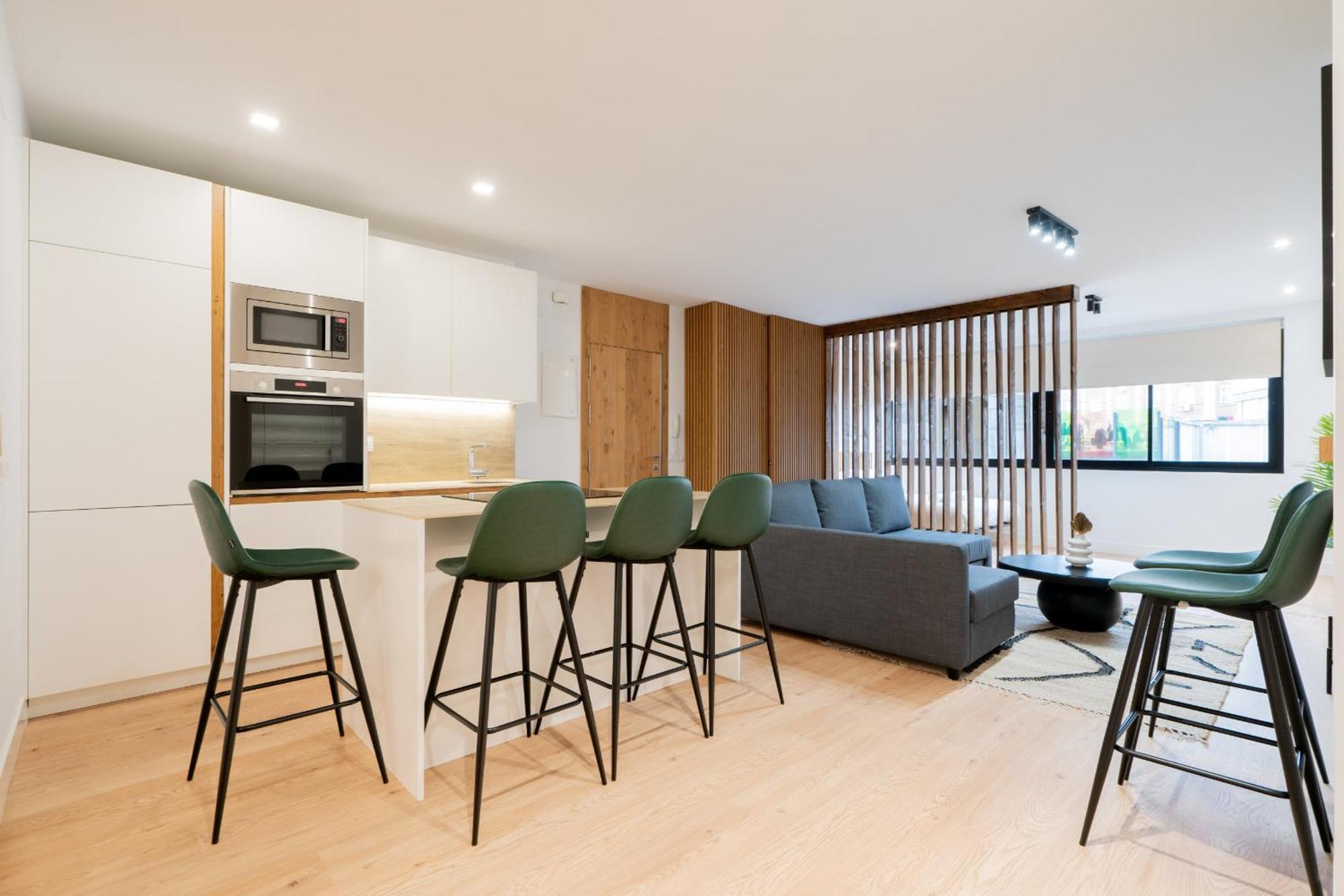 Apartamento Reformado Para 6 Personas En Plena Gran Via Alquiler Temporal Madrid Esterno foto