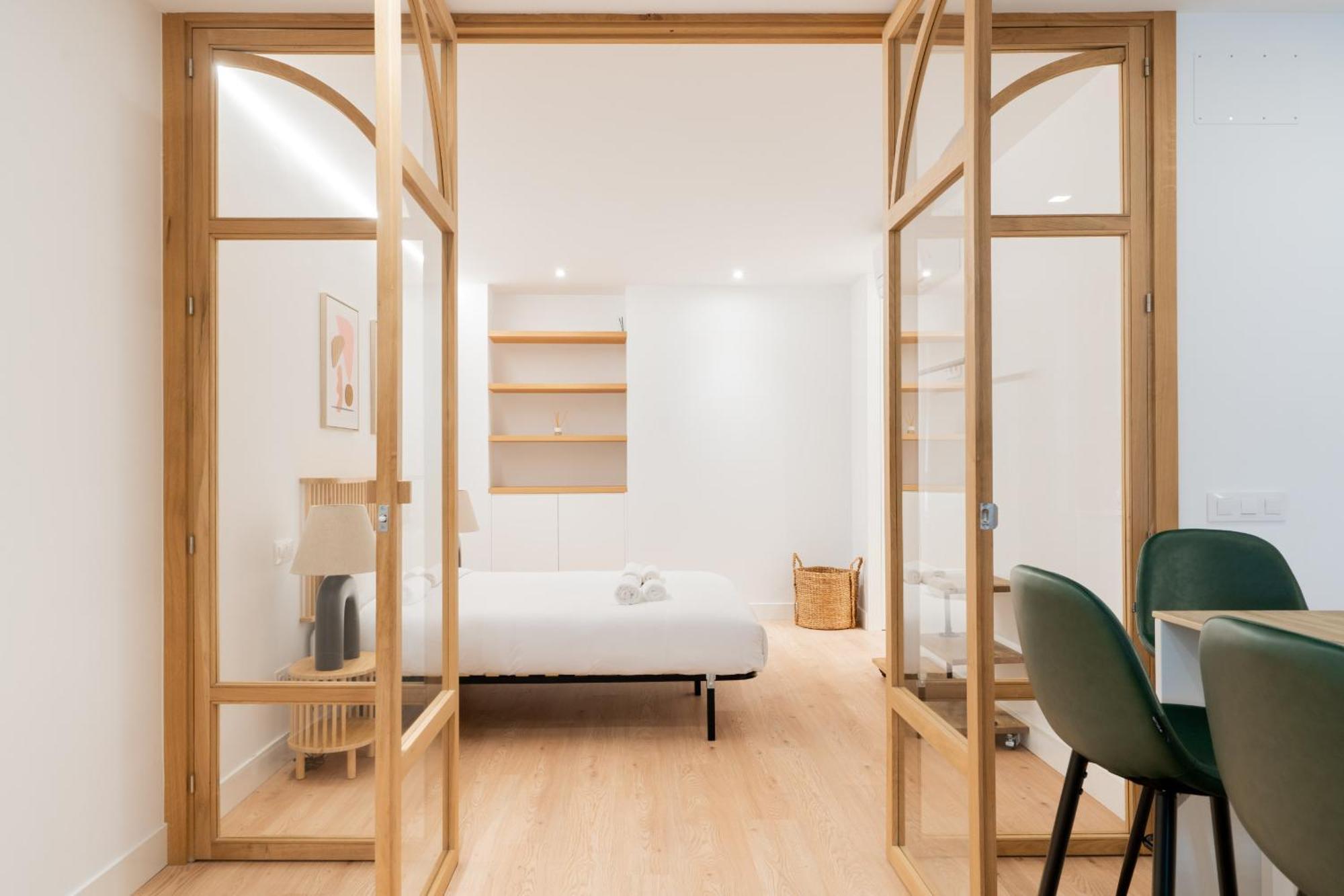 Apartamento Reformado Para 6 Personas En Plena Gran Via Alquiler Temporal Madrid Esterno foto